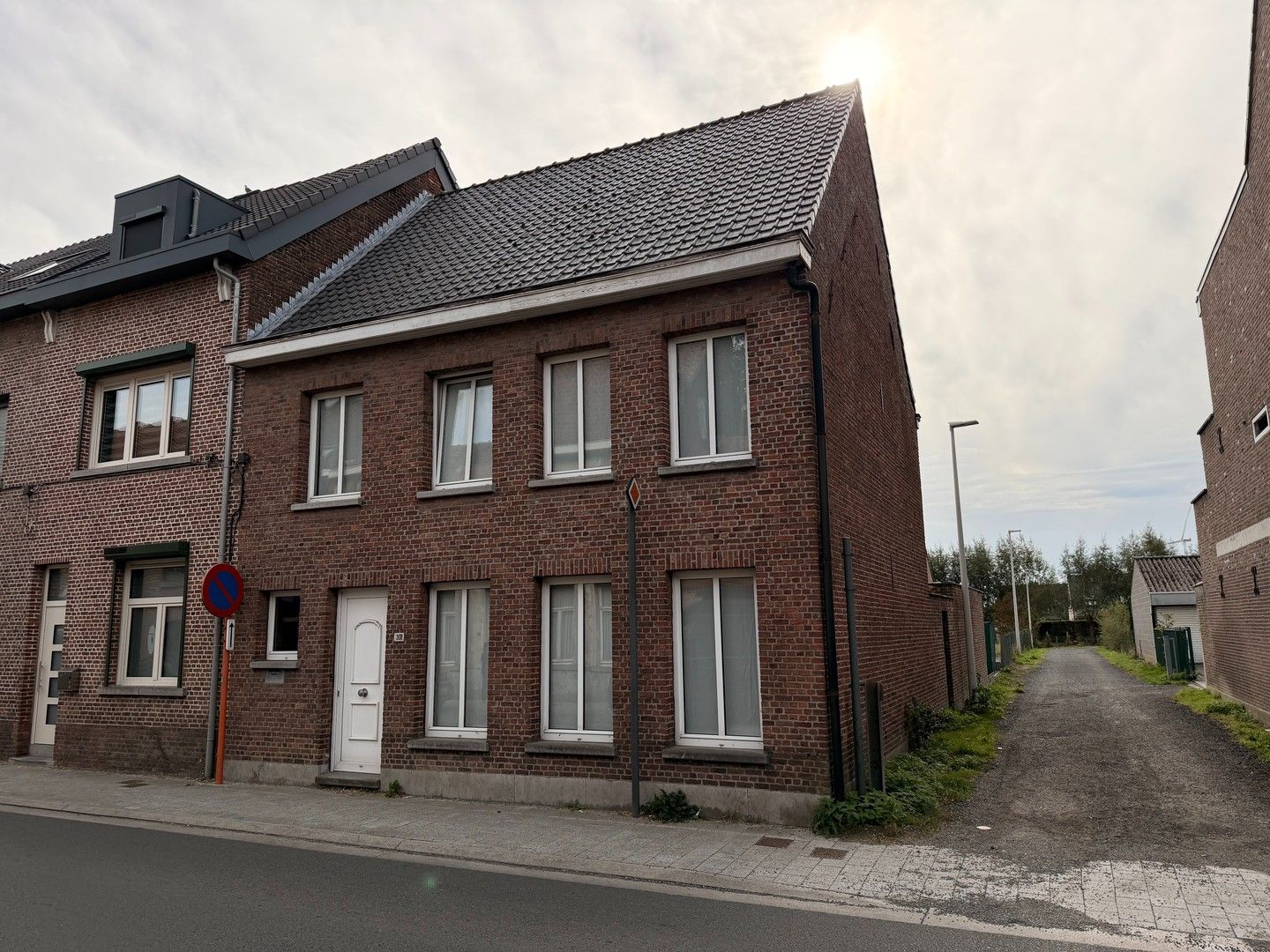 ()=>{if(producerUpdateValueVersion(node),producerAccessed(node),node.value===ERRORED)throw node.error;return node.value} Willem Van Doornyckstraat 36 - 9120 Haasdonk