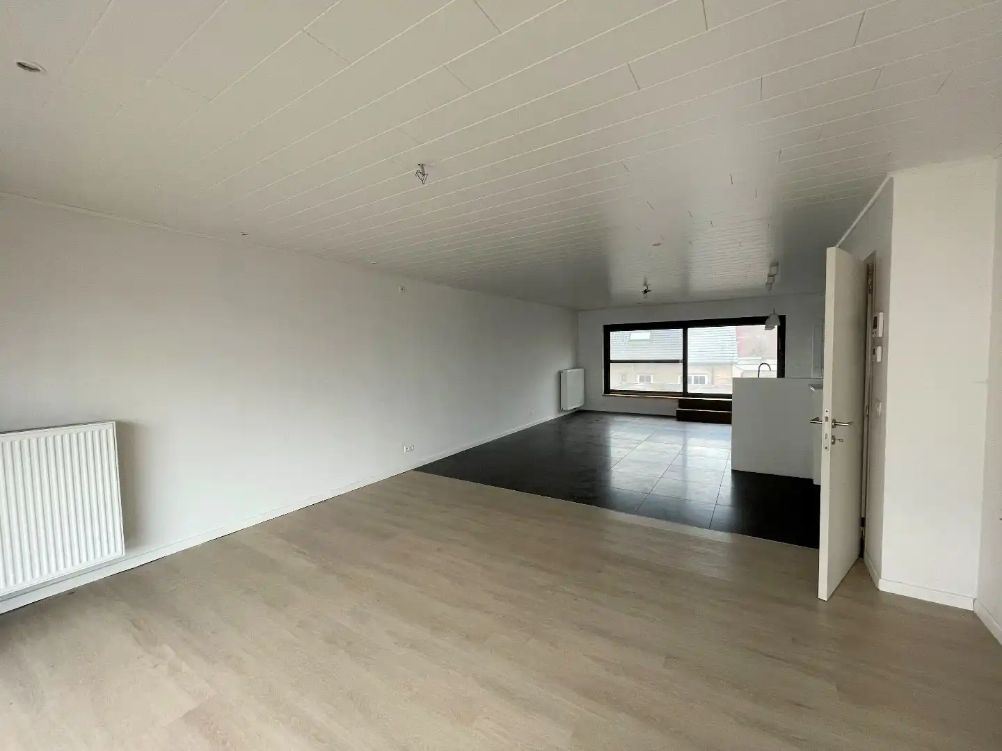 Ruime  woning met 4 slaapkamers en terras in centrum Tielt foto 3