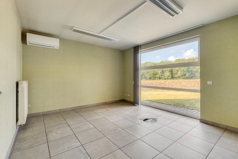 Polyvalente kantoorruimte met 3 slaapkamer appartement TE KOOP in Tielt! foto 15