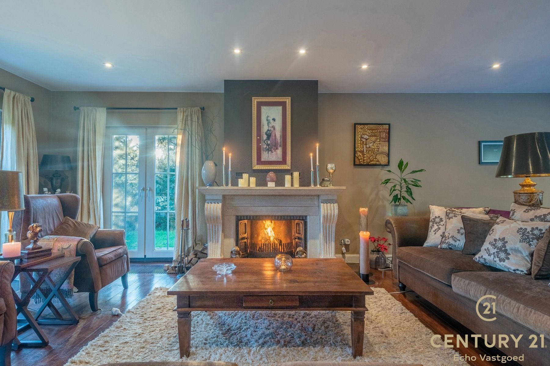 Villa met 5 slaapkamers, 3 badkamers en uniek groen uitzicht foto 7