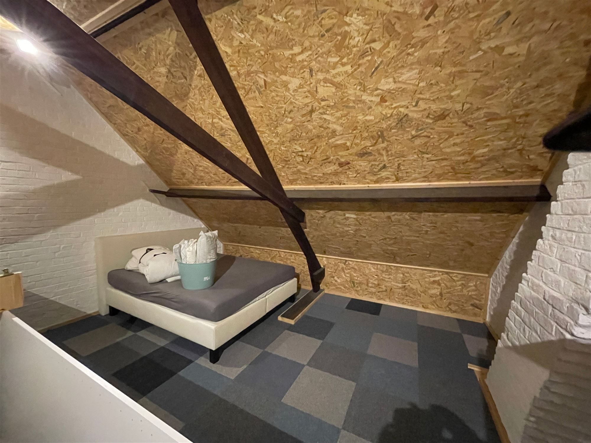 Woonhuis met dubbele garage foto 13