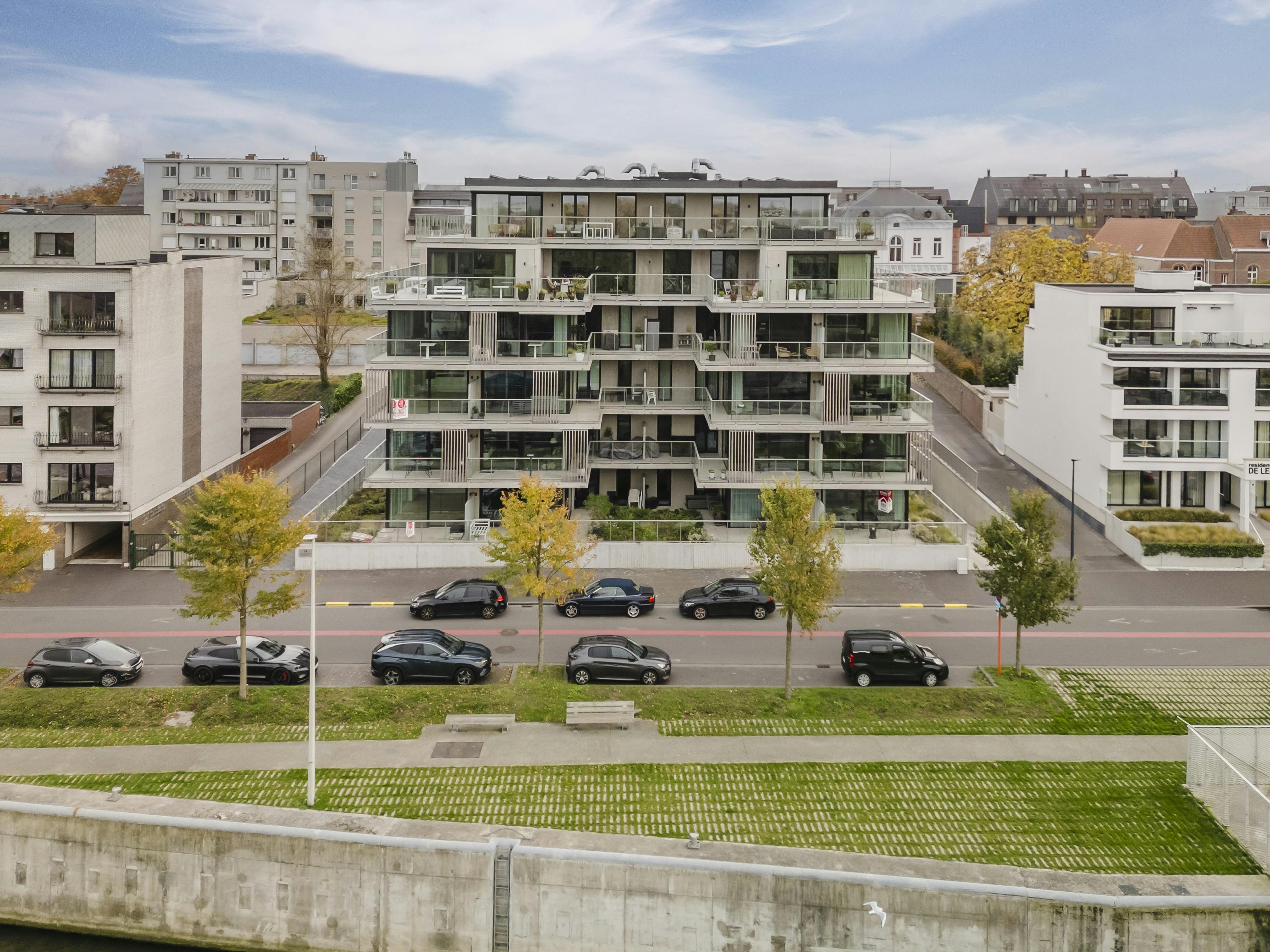 3-slaapkamerappartement te koop aan het water te Harelbeke foto 12