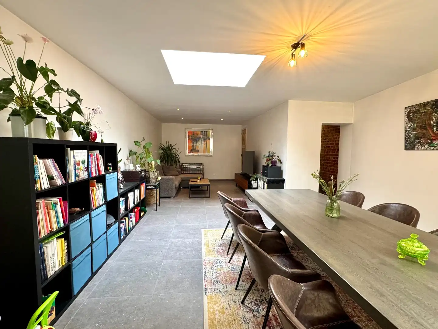 GERENOVEERDE WONING MET 4 SLPKS, 2 BADKAMERS, TUIN EN HUURGARAGE foto 9