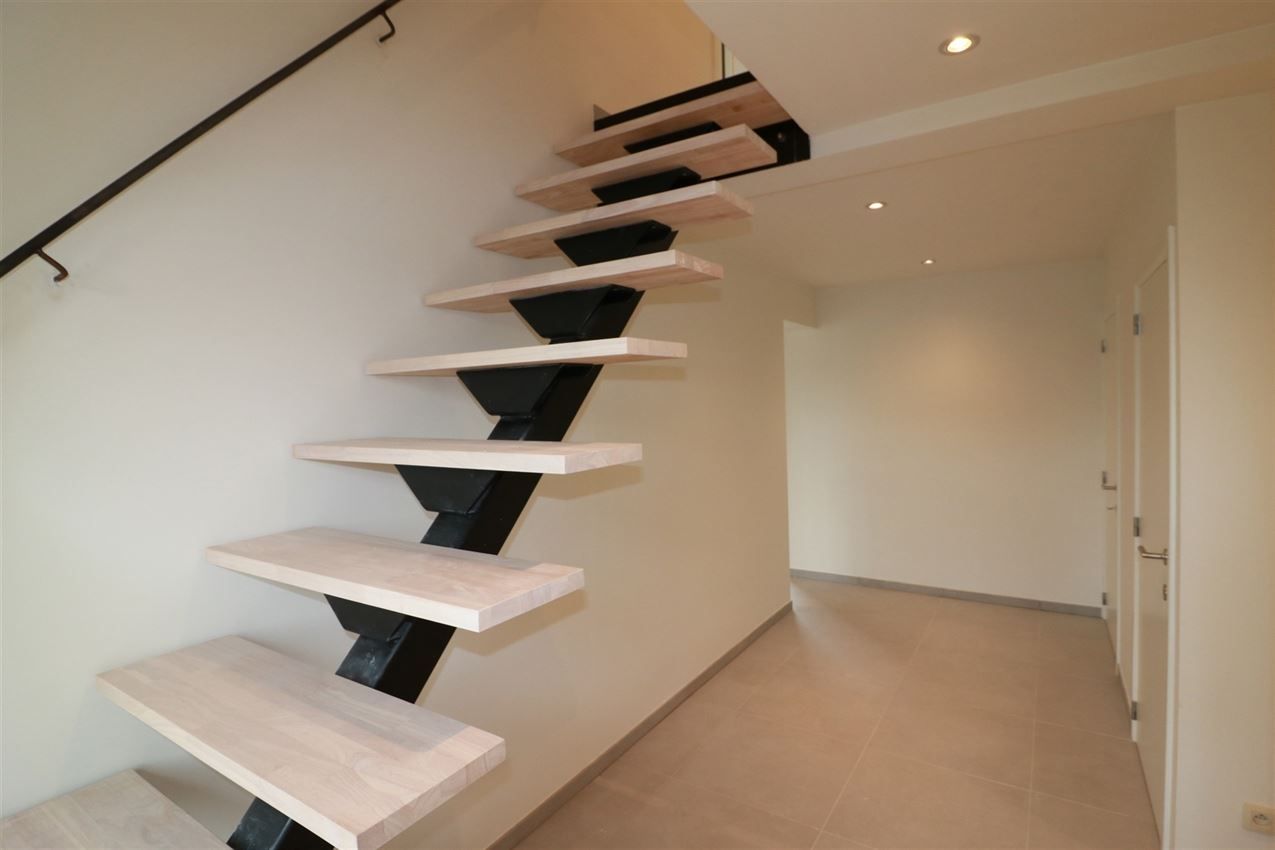 gerenoveerde duplex, 3 slpk., terras, nabij centrum en E 314  foto 16