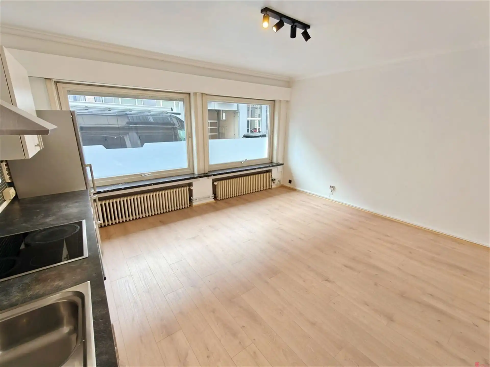 Instapklaar gelijkvloers appartement in hartje Kortrijk foto 6
