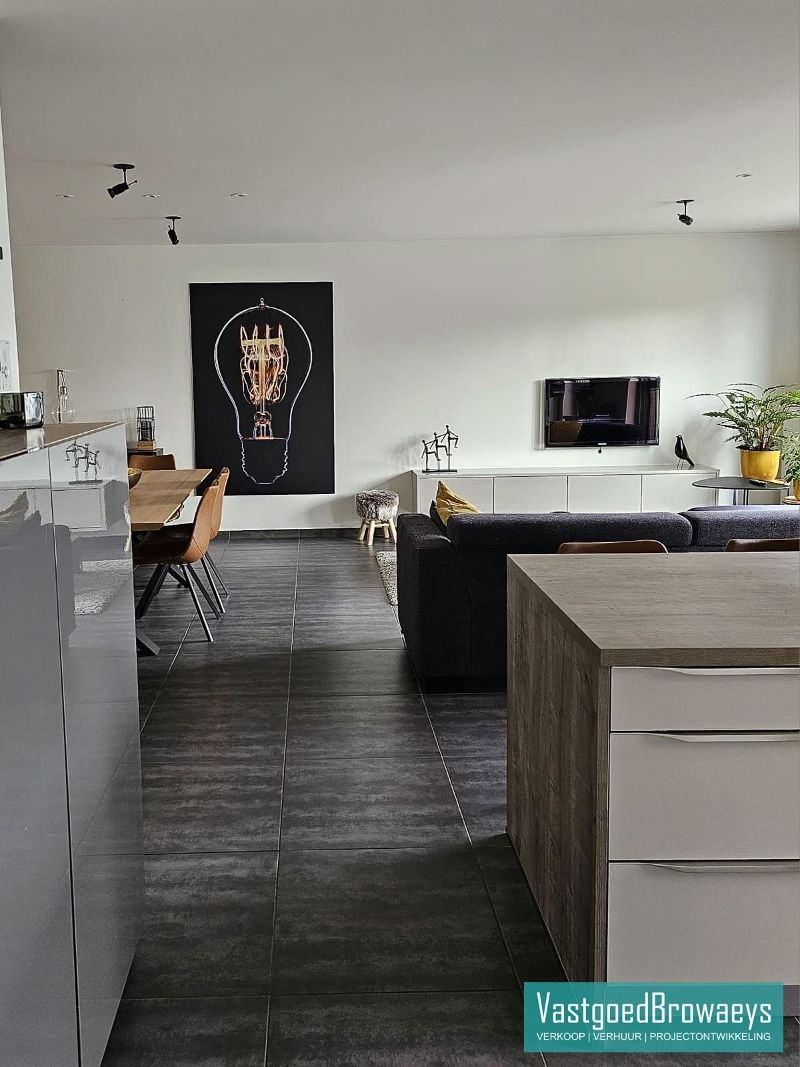 Drieslaapkamerappartement met terras (15m²), garage & staanplaats foto 6
