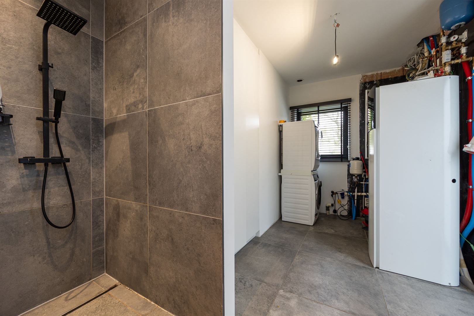 Moderne gezinswoning met open zicht foto 8