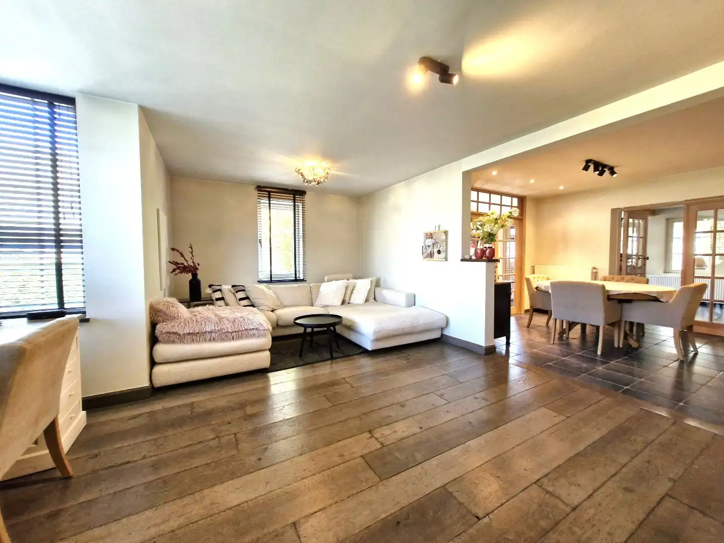 Uiterst charmante halfopen bebouwing met weidse zichten op een perceel van 2012m²  foto 8