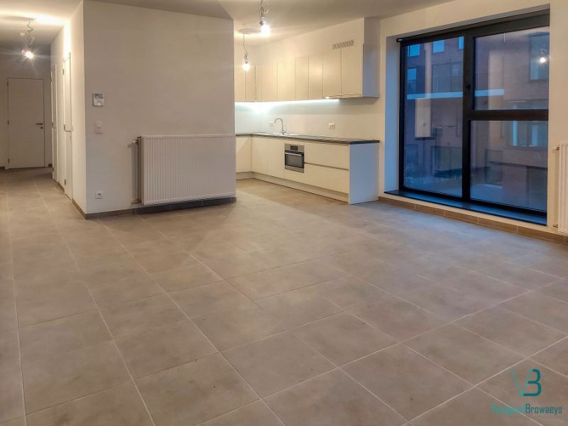 Nieuwbouwappartement met alle comfort en terras foto 3