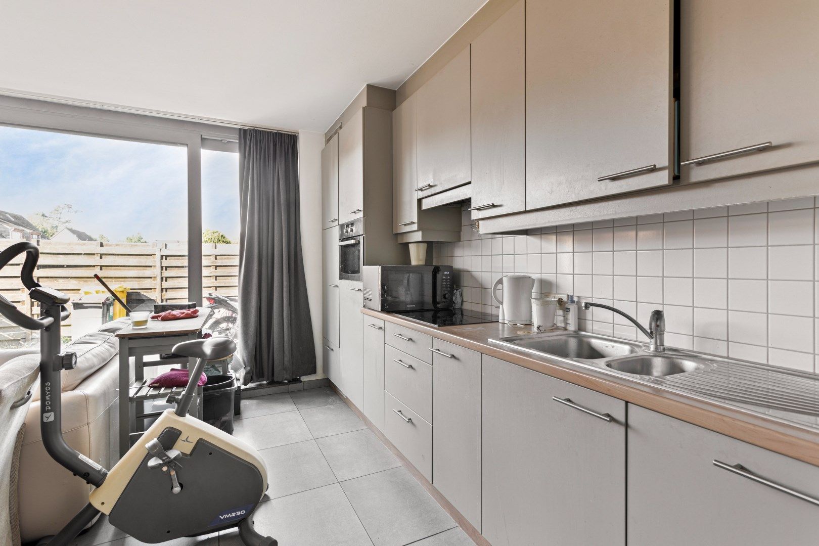 Opbrengsteigendom met 3 studio's en 1 appartement op fietsafstand van Mol-centrum !  foto 3