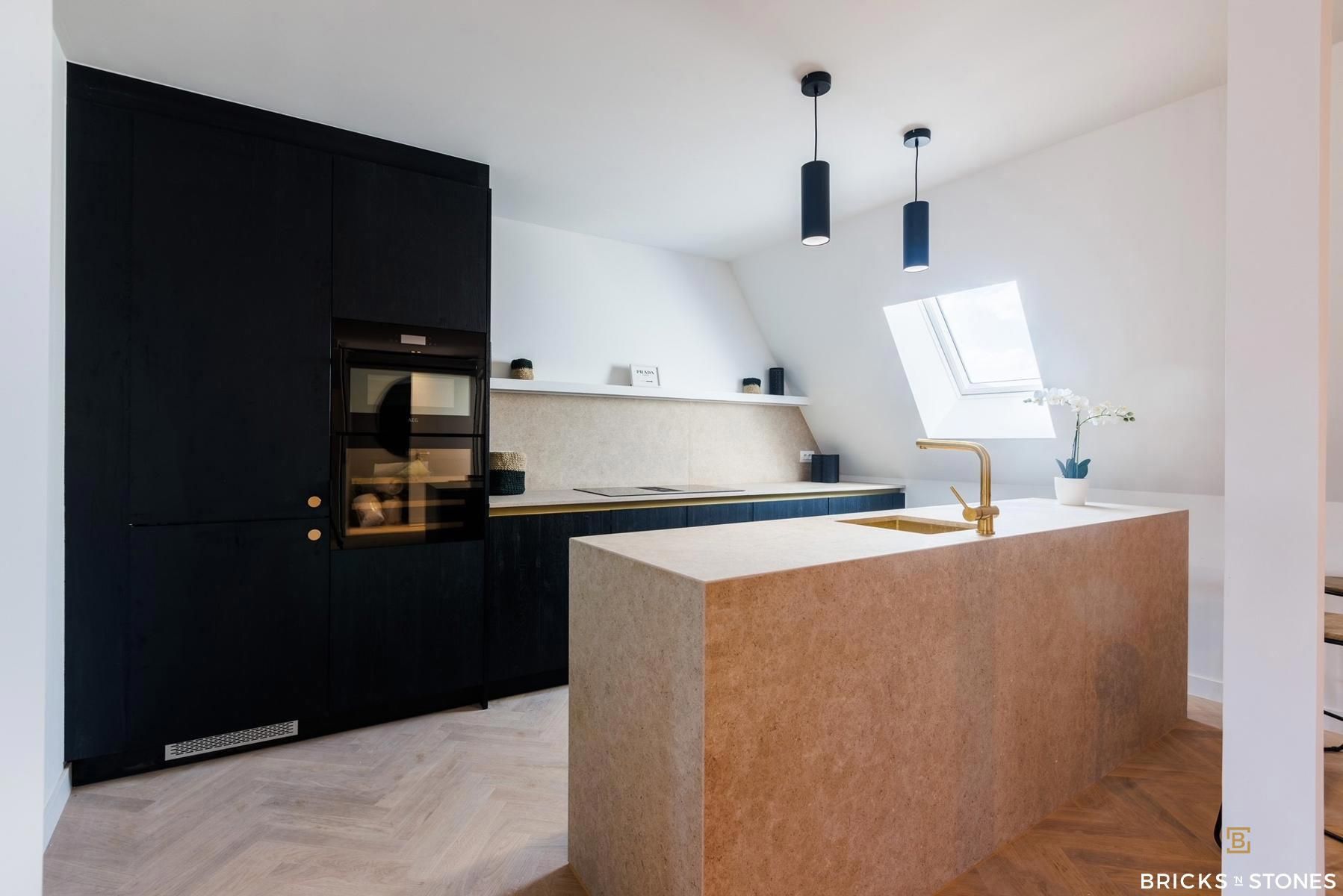 Zonovergoten Penthouse, lift, terras, zicht op water foto {{pictureIndex}}