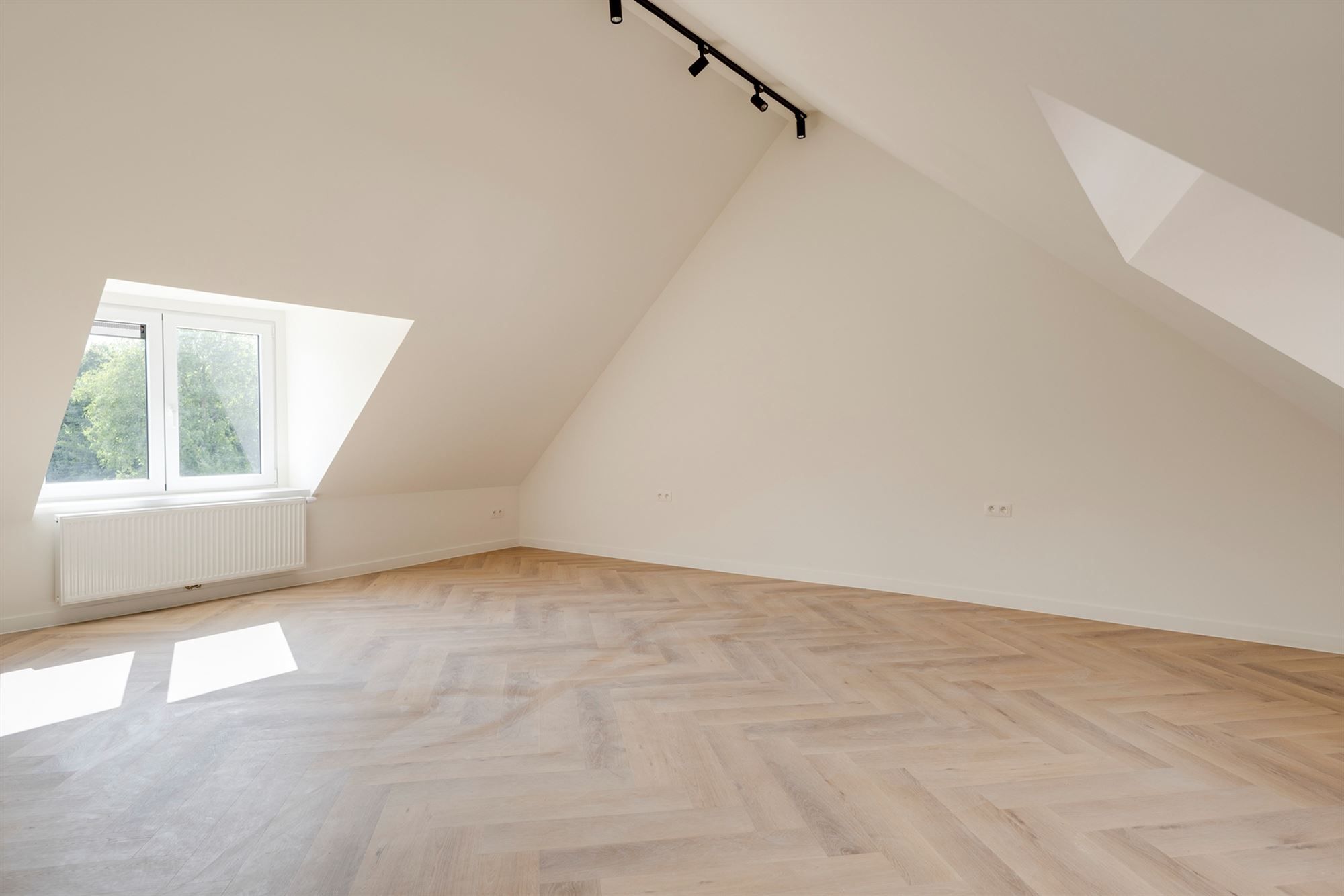 Instapklare eengezinswoning met zonnige tuin omringd door rust foto 31