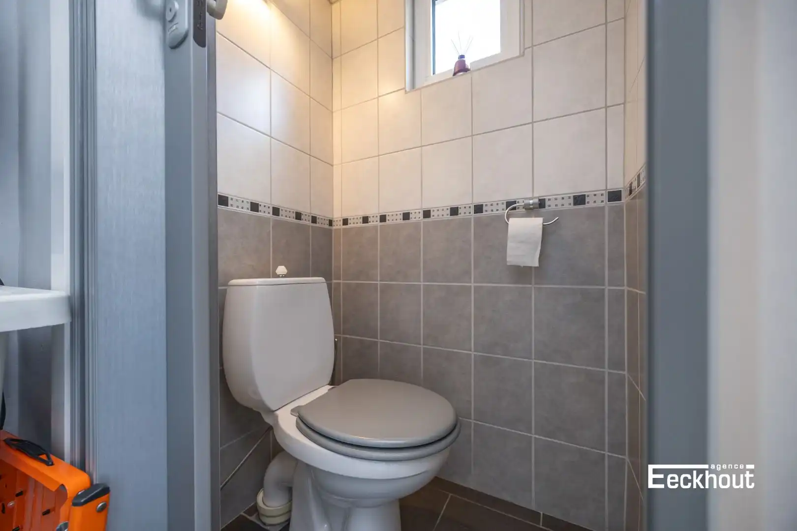 Instapklare woning met zonnige tuin op zeer gunstige ligging! foto 23