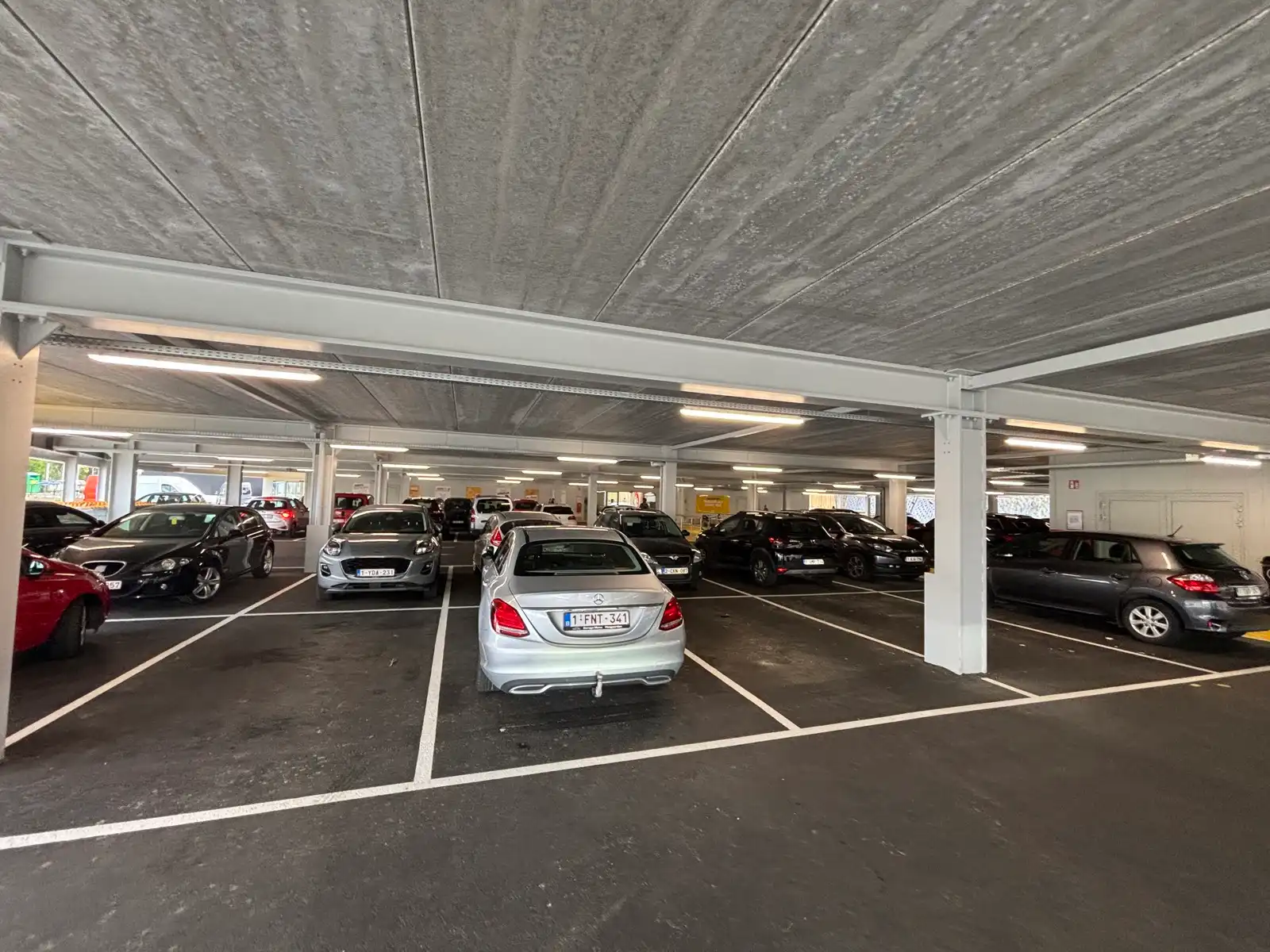 950 m² casco handelspand naast Action en Jumbo Tienen foto 2