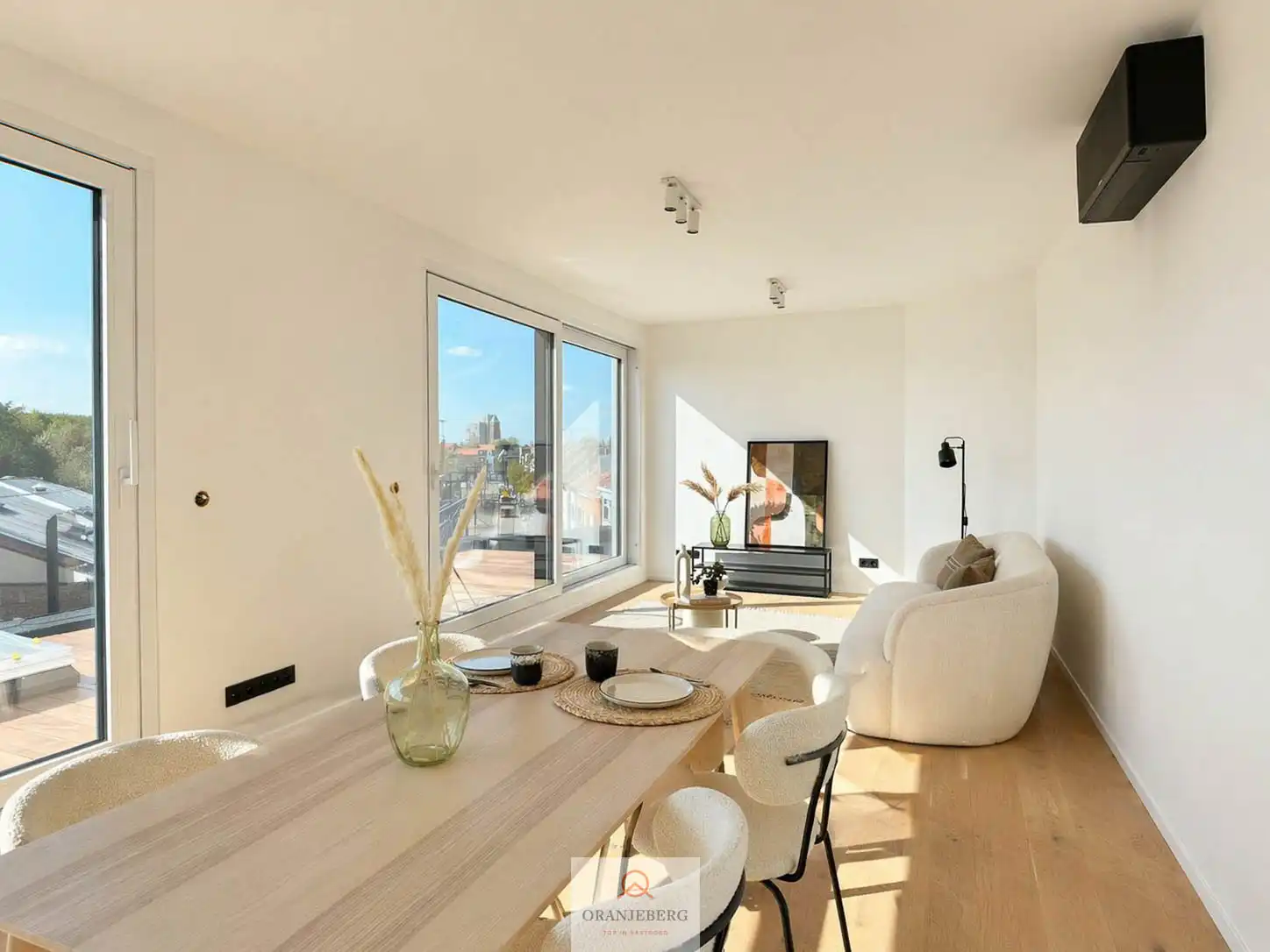 Gerenoveerd duplex-appartement (114 m²) met 3 slaapkamers foto {{pictureIndex}}