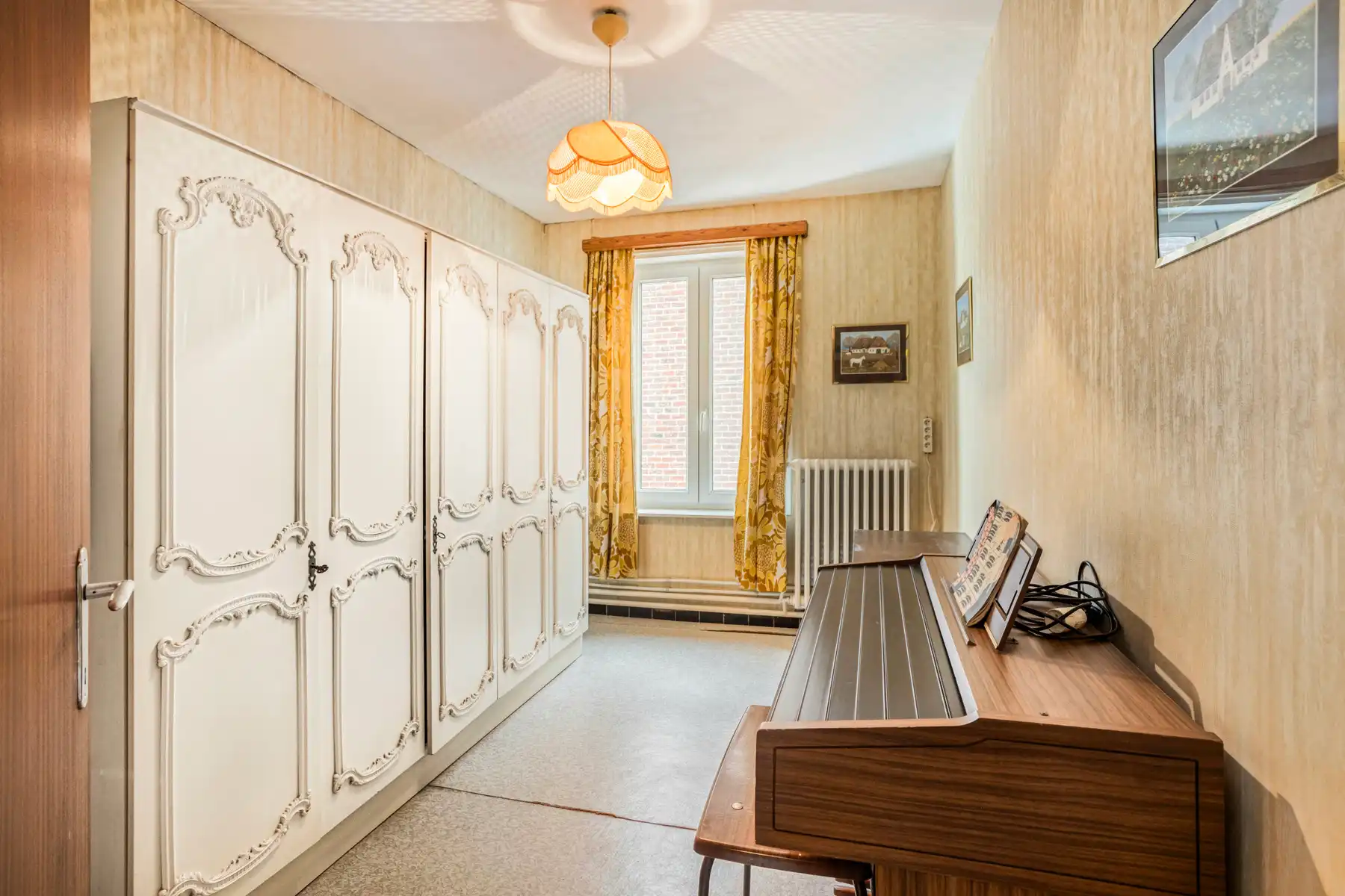 Landelijke driegevelwoning met garage en tuin foto 14