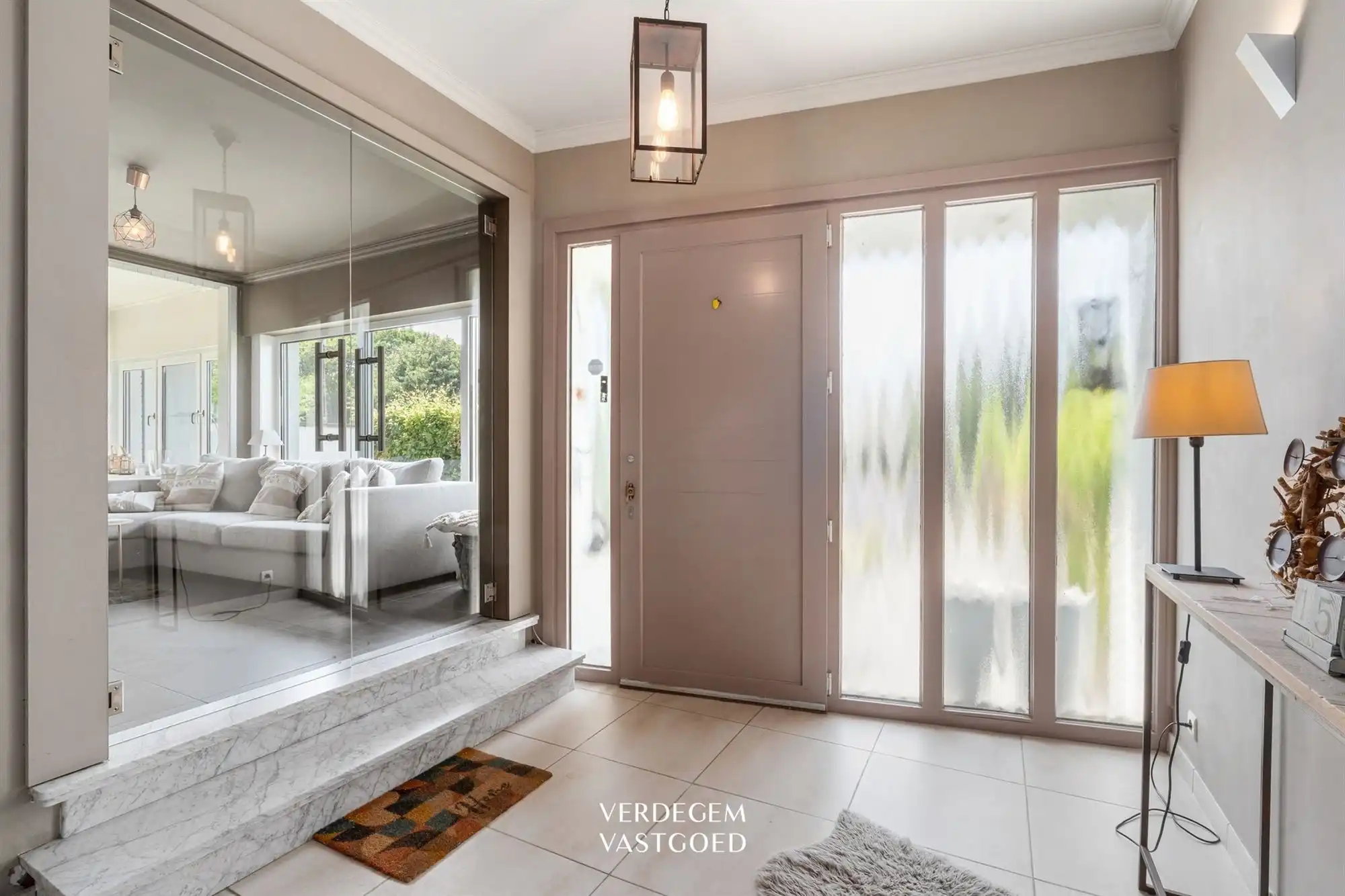Te renoveren bungalow of projectpotentieel voor nieuwbouw woningen op een perceel van 1.175m² foto 5