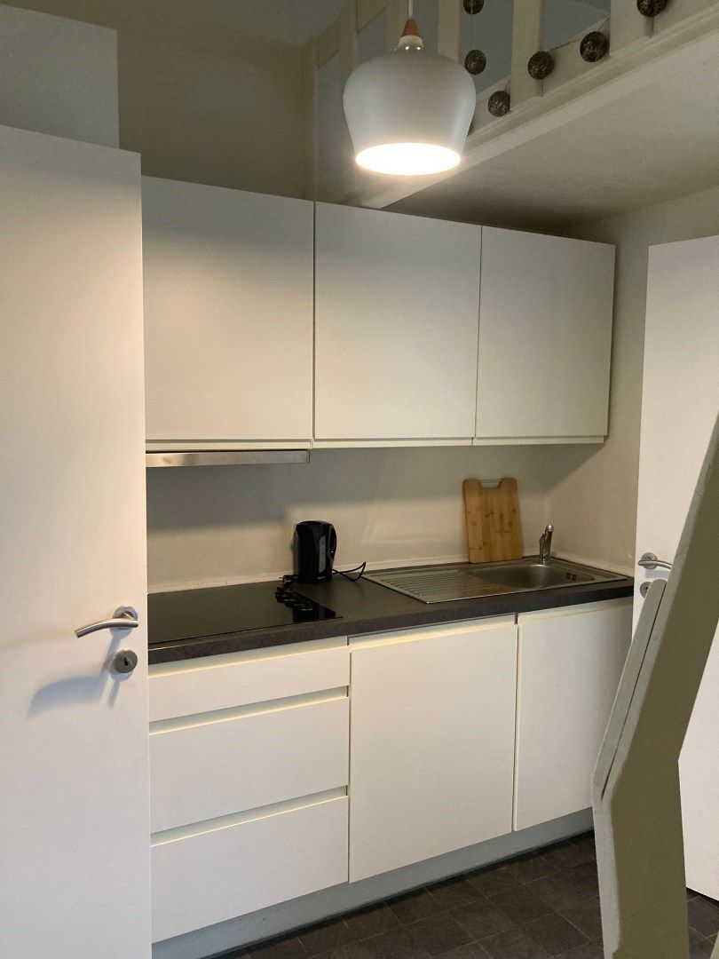 Prachtige instapklare studio van 50 m² op een zeer gunstige ligging te Nationalestraat! foto 14