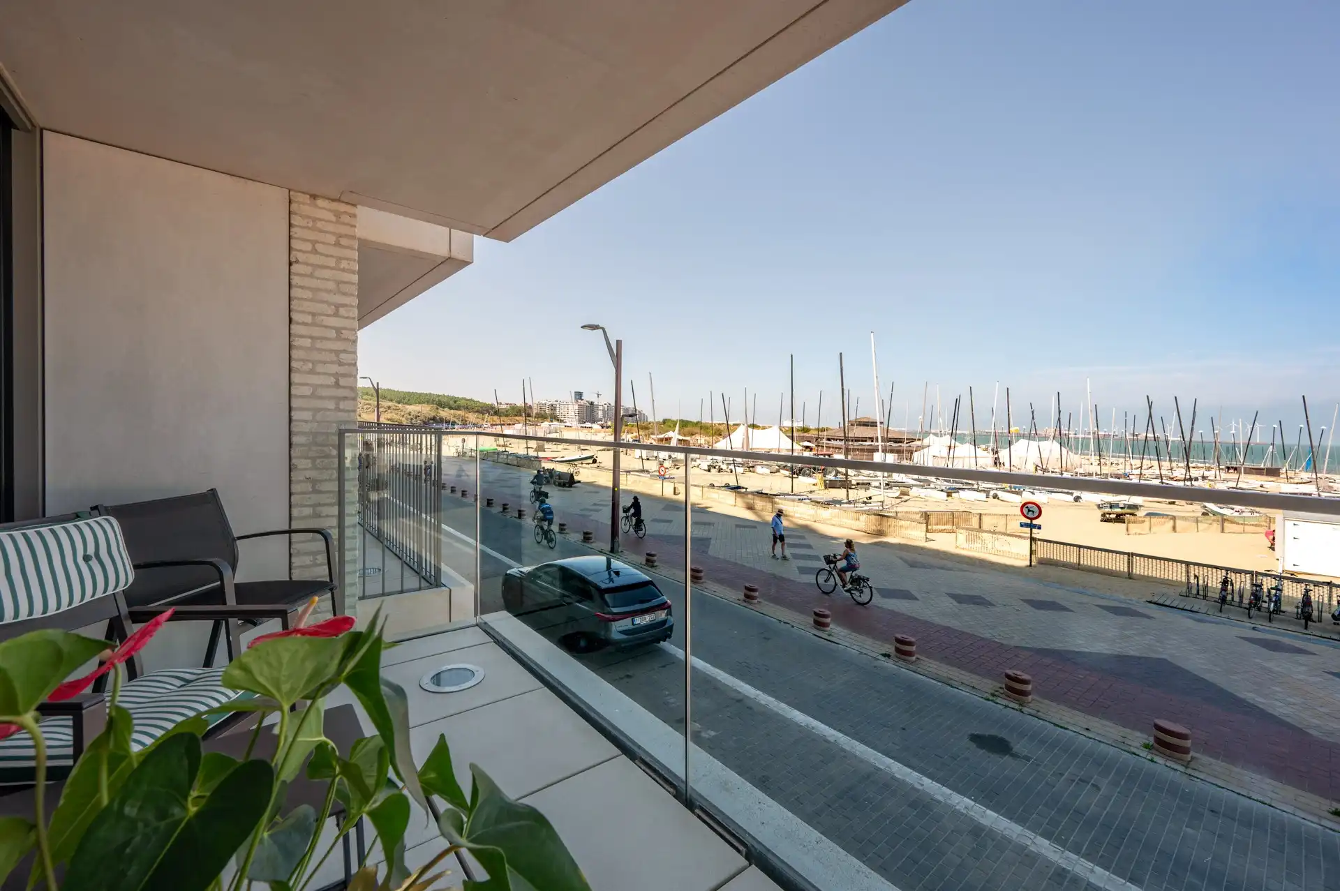 Gemeubeld: prachtig recent appartement met frontaal zeezicht aan de Zeedijk! foto 8