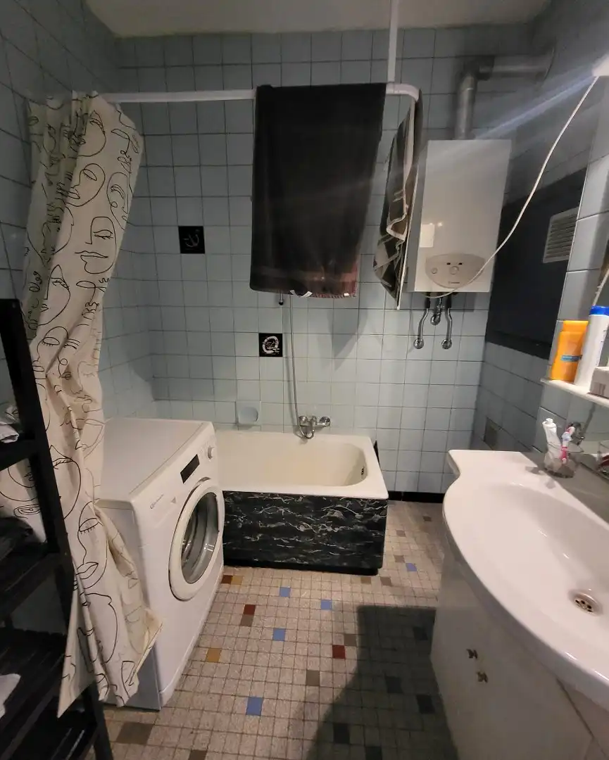VERKOCHT : Opbrengsteigendom bestaande uit 5 appartementen. foto 25