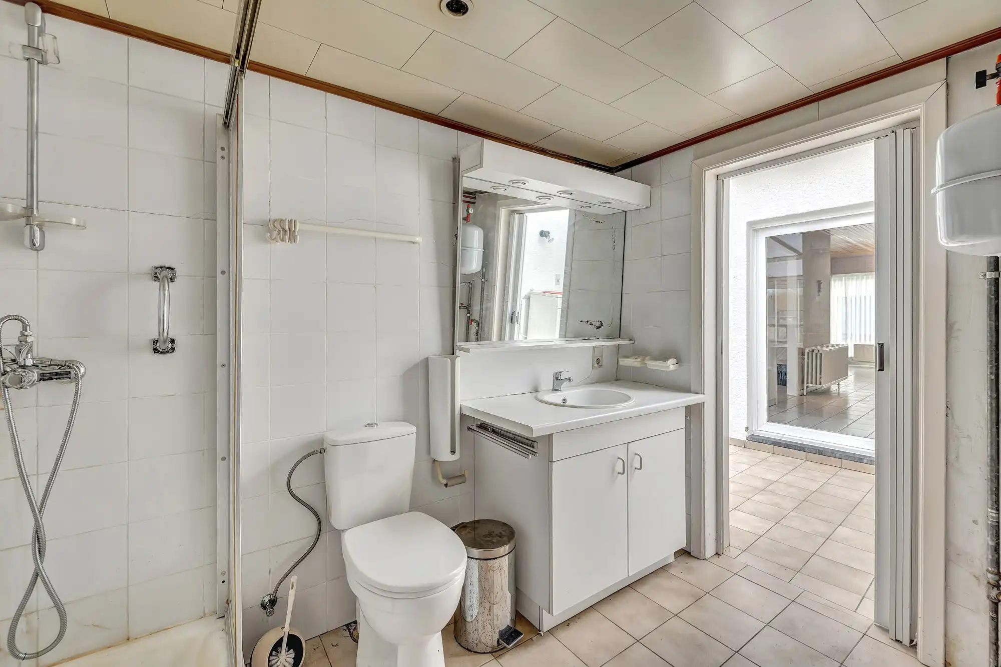 Te renoveren woning met veel potentieel nabij centrum foto 15