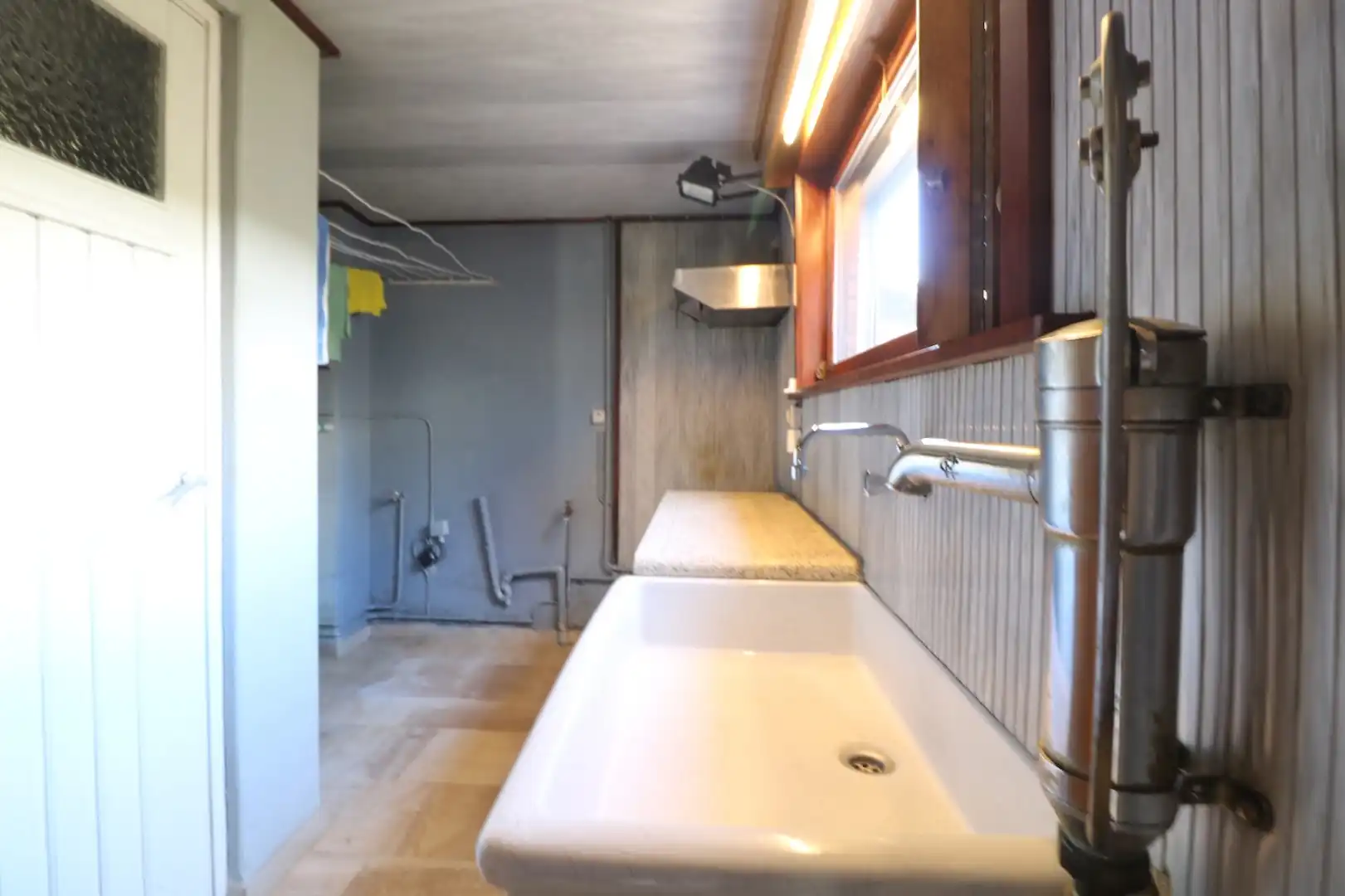 Goed onderhouden woning met tuin en garage in centrum Aalbeke. foto 6