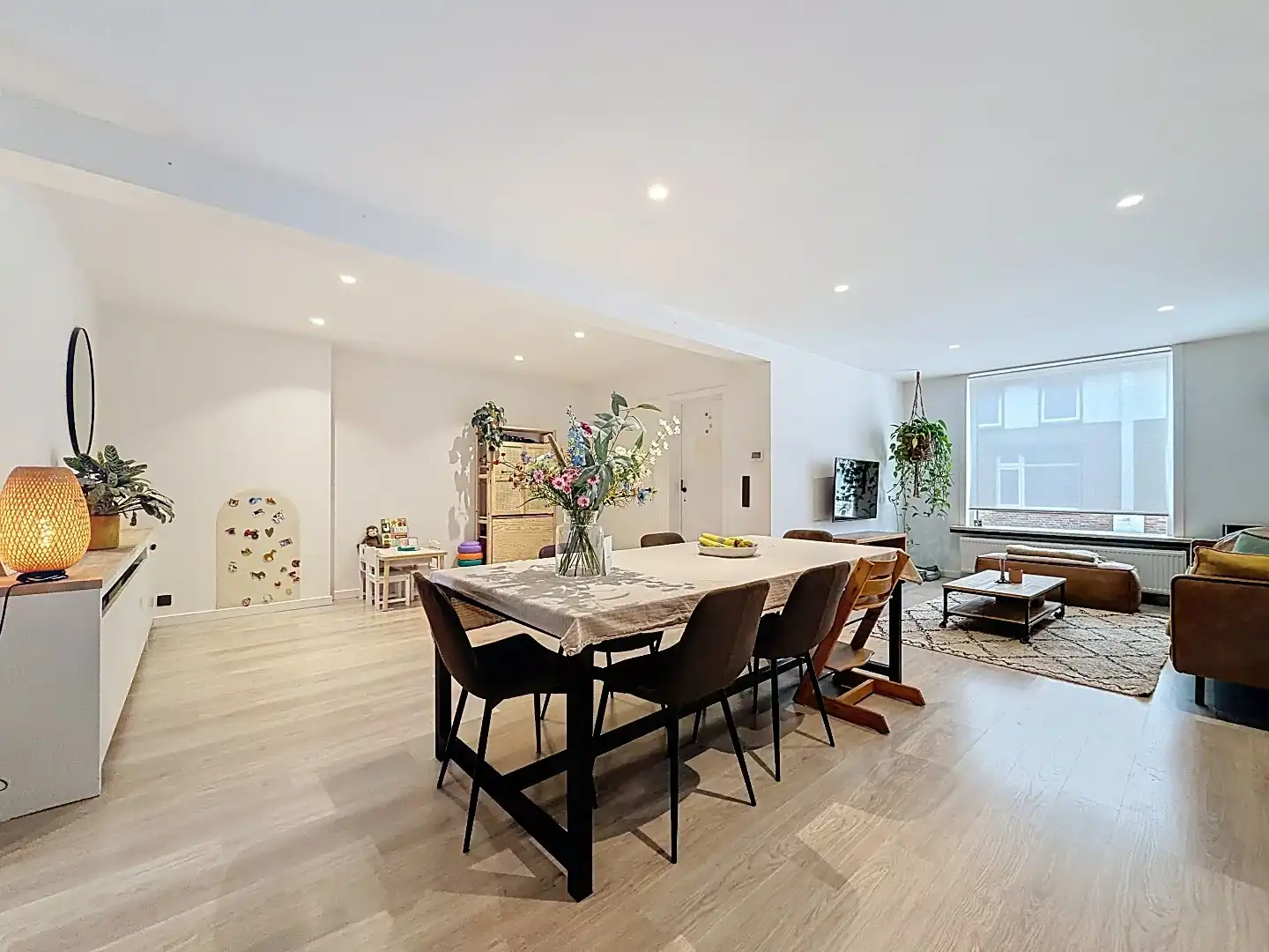 Moderne uitgebouwde woning in centrum Sluis foto 5