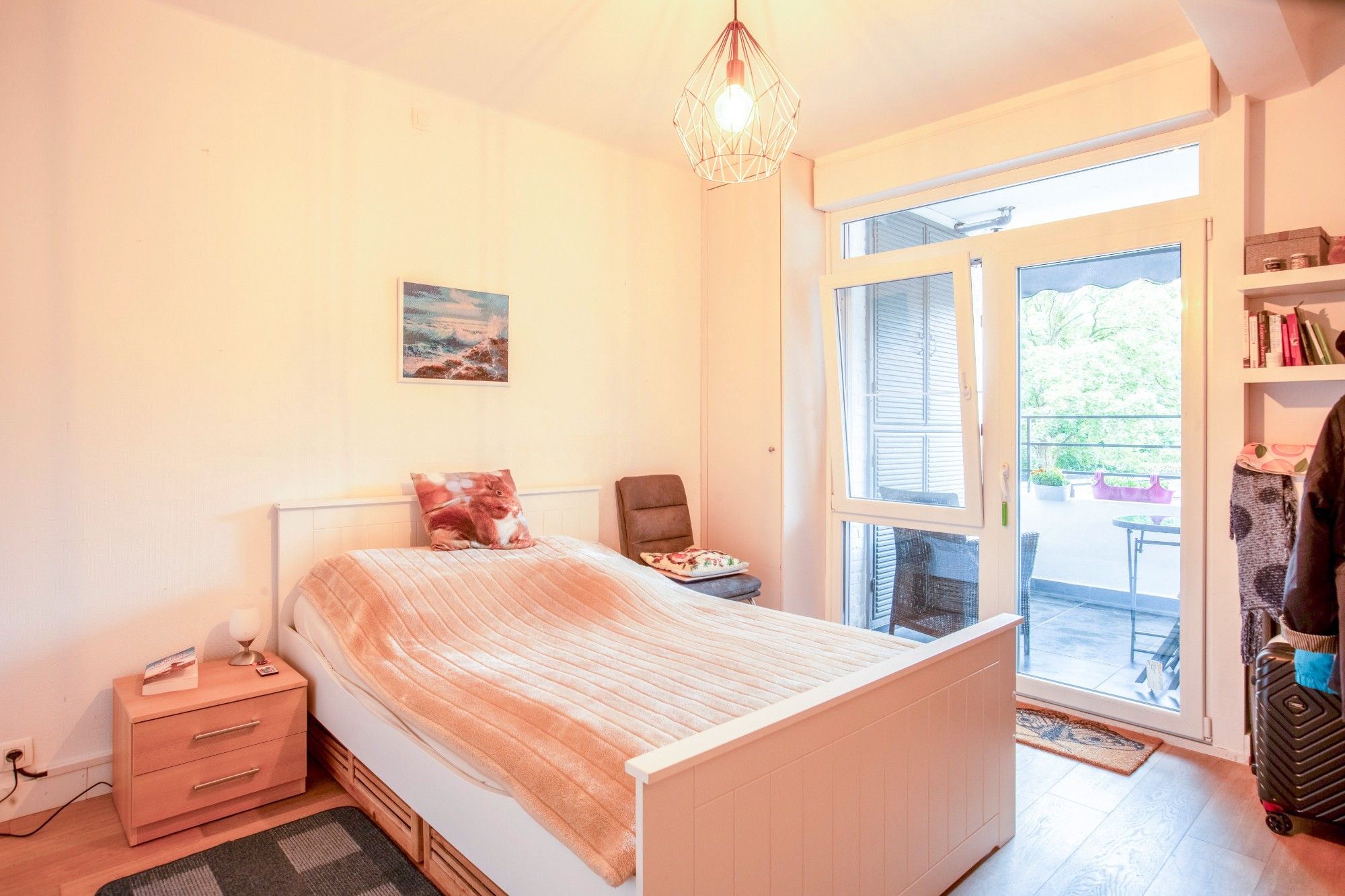 Instapklaar éénslaapkamerappartement met terras in centrum Beveren foto 11