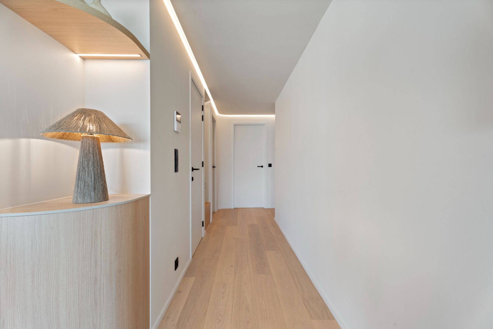 Exclusief gerenoveerd appartement met twee terrassen en zeezicht te Nieuwpoort foto 8