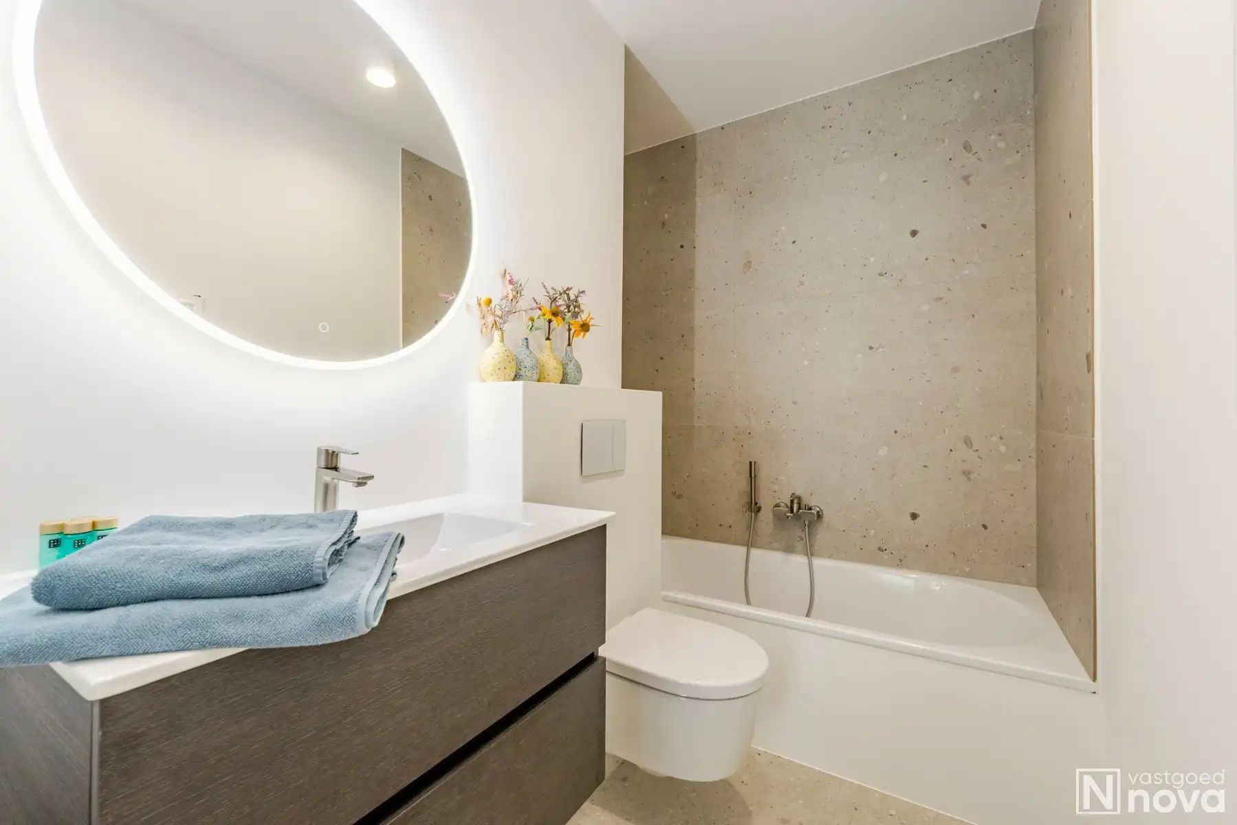 High-end afgewerkt 3-slaapkamer appartement - subliem zicht foto 16