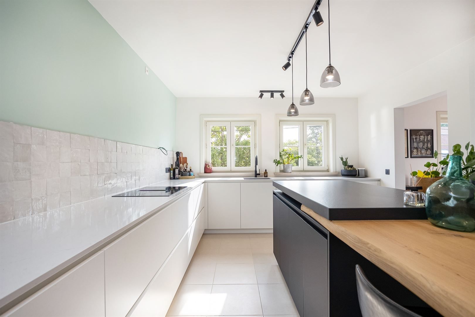 Instapklare woning met tuin en garage! foto 8