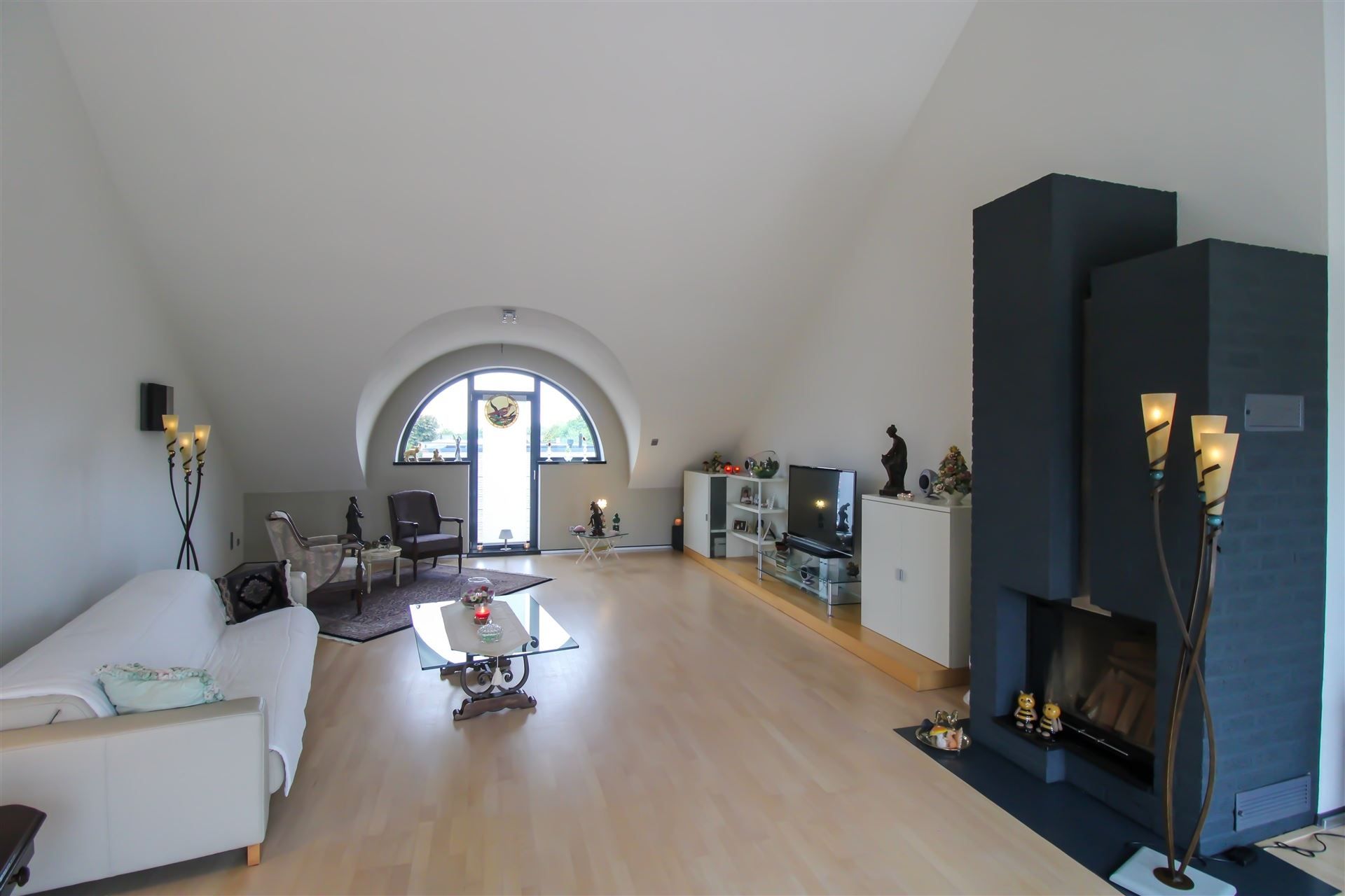 Grotestraat 332/2 – genieten van comfort, sauna, ruime inpandige garage, prachtig aangelegde tuin en een uniek uitzicht over de Maas! foto 15