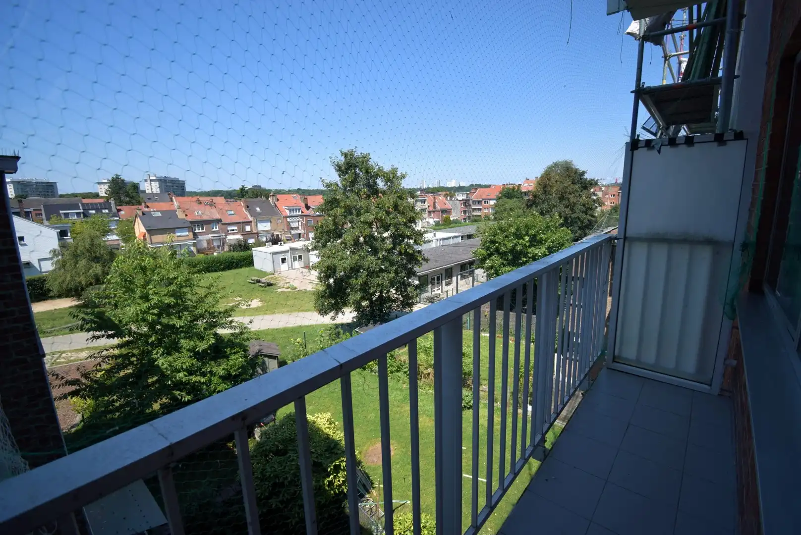 Appartement 2 slaapkamers met terras, kelder en autostaanplaats foto 4