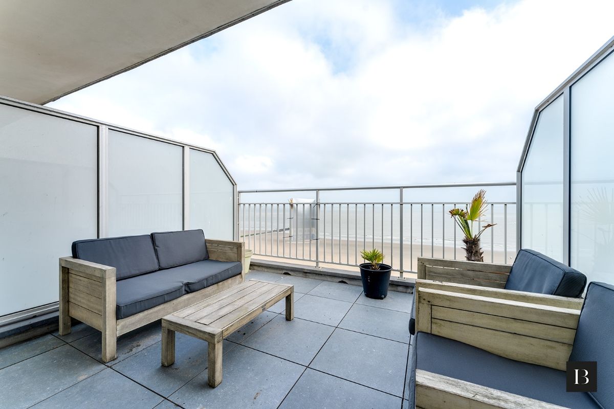 Prachtig penthouse op de zeedijk te Blankenberge foto 9