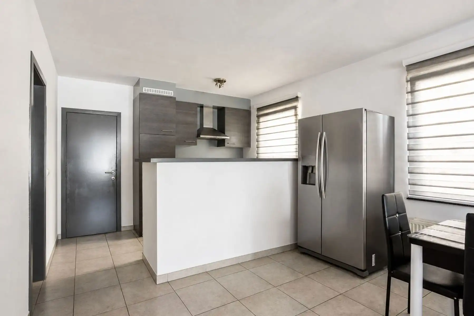 Instapklaar appartement met garage te Burst! foto 5