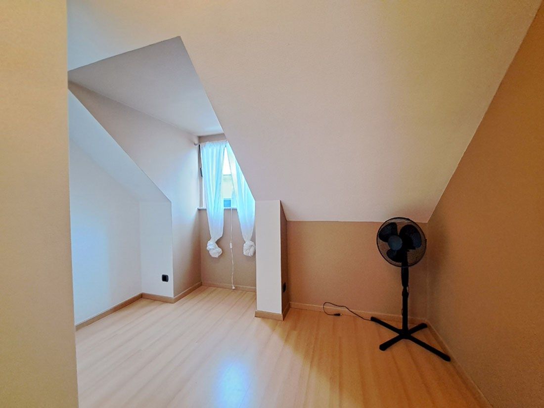 Eigentijdse driegevelwoning te Oudsbergen foto 12