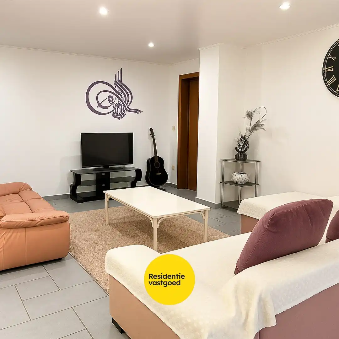 Unieke eigendom met woning, appartement en een bouwgrond! foto 3