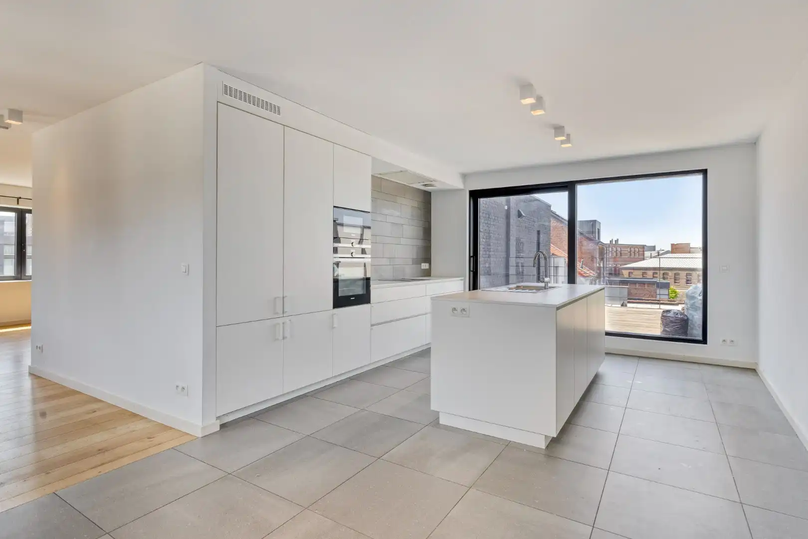 Instapklaar appartement met ruim terras en 2 slaapkamers - EPC A foto 10