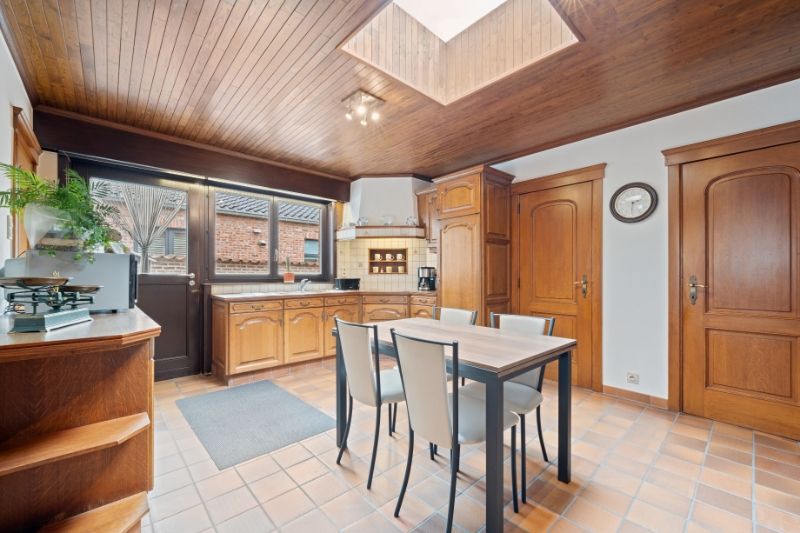 Ruime woning op Spoele met inpandige garage. foto 7