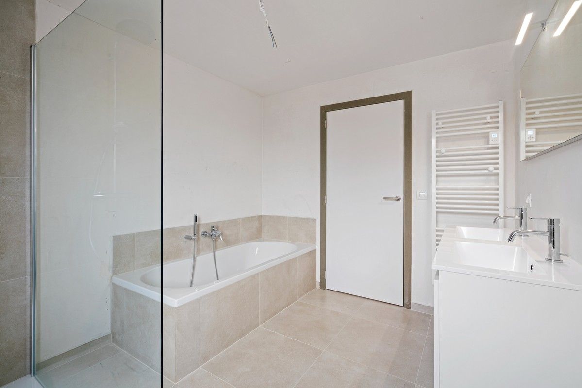 Laatste halfopen nieuwbouwwoning in Sint-Lievens-Houtem foto 11