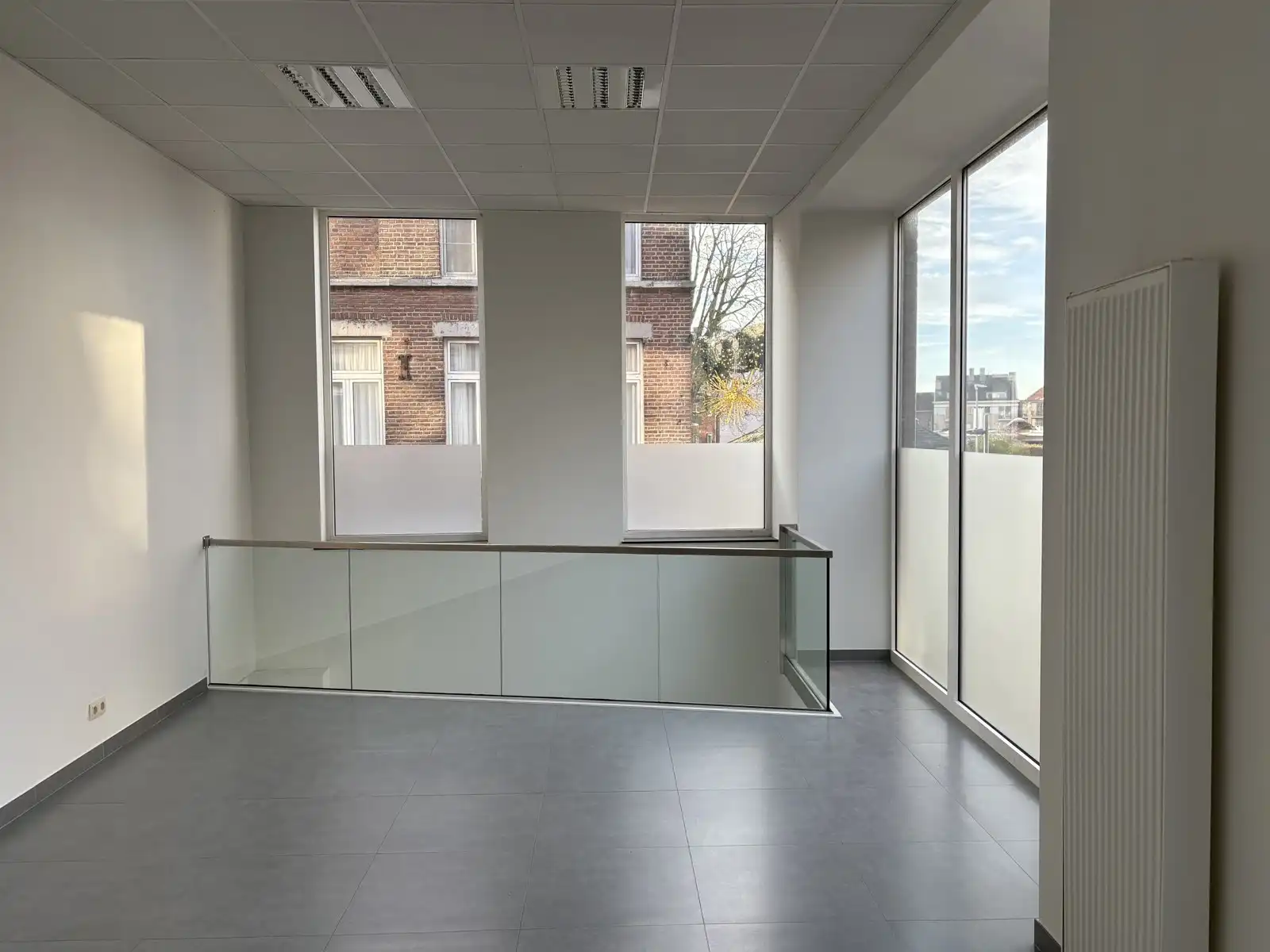 Recente handelsruimte in het centrum foto 11