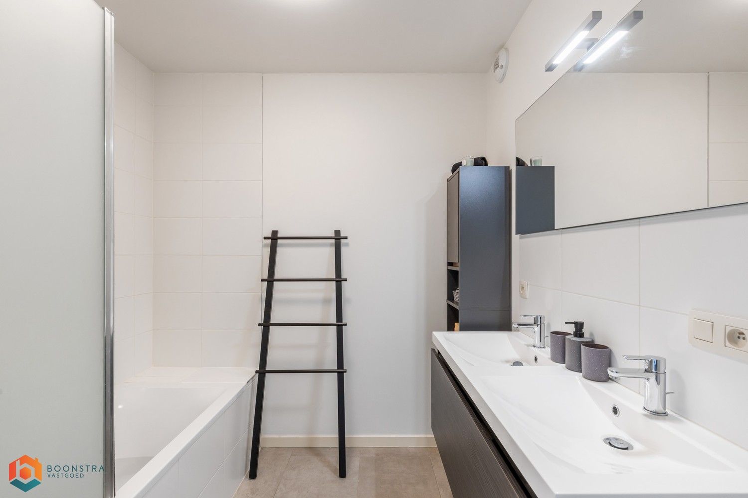 Recent appartement met 2 slpkrs nabij het centrum van Putte foto 10