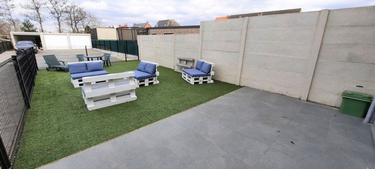 Gelijkvloers app met 1 slk, terras en tuintje, autostaanplaats én garage foto 6