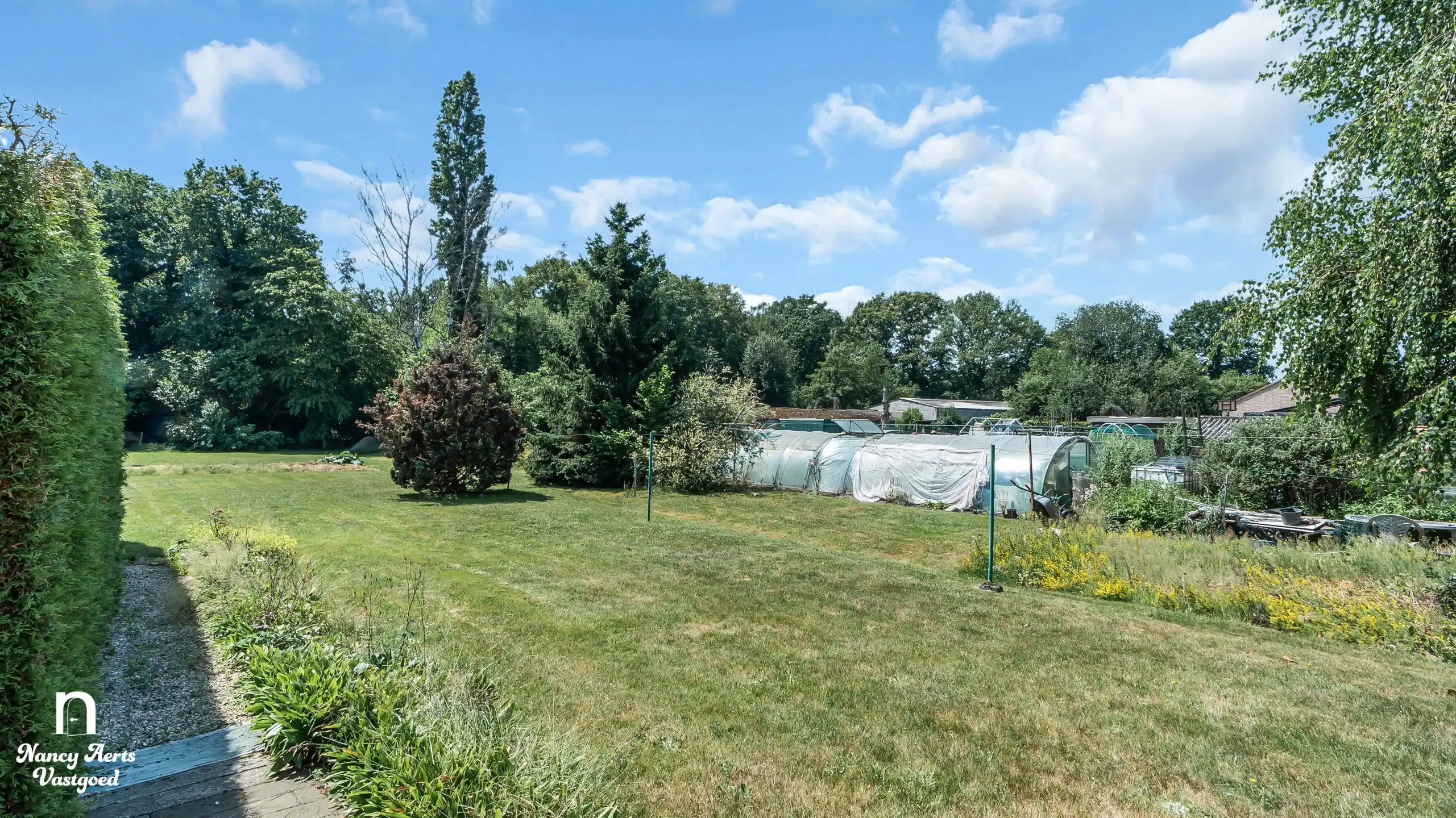 Woning op 1.287 m² met zuidtuin en renovatiepotentieel foto 23