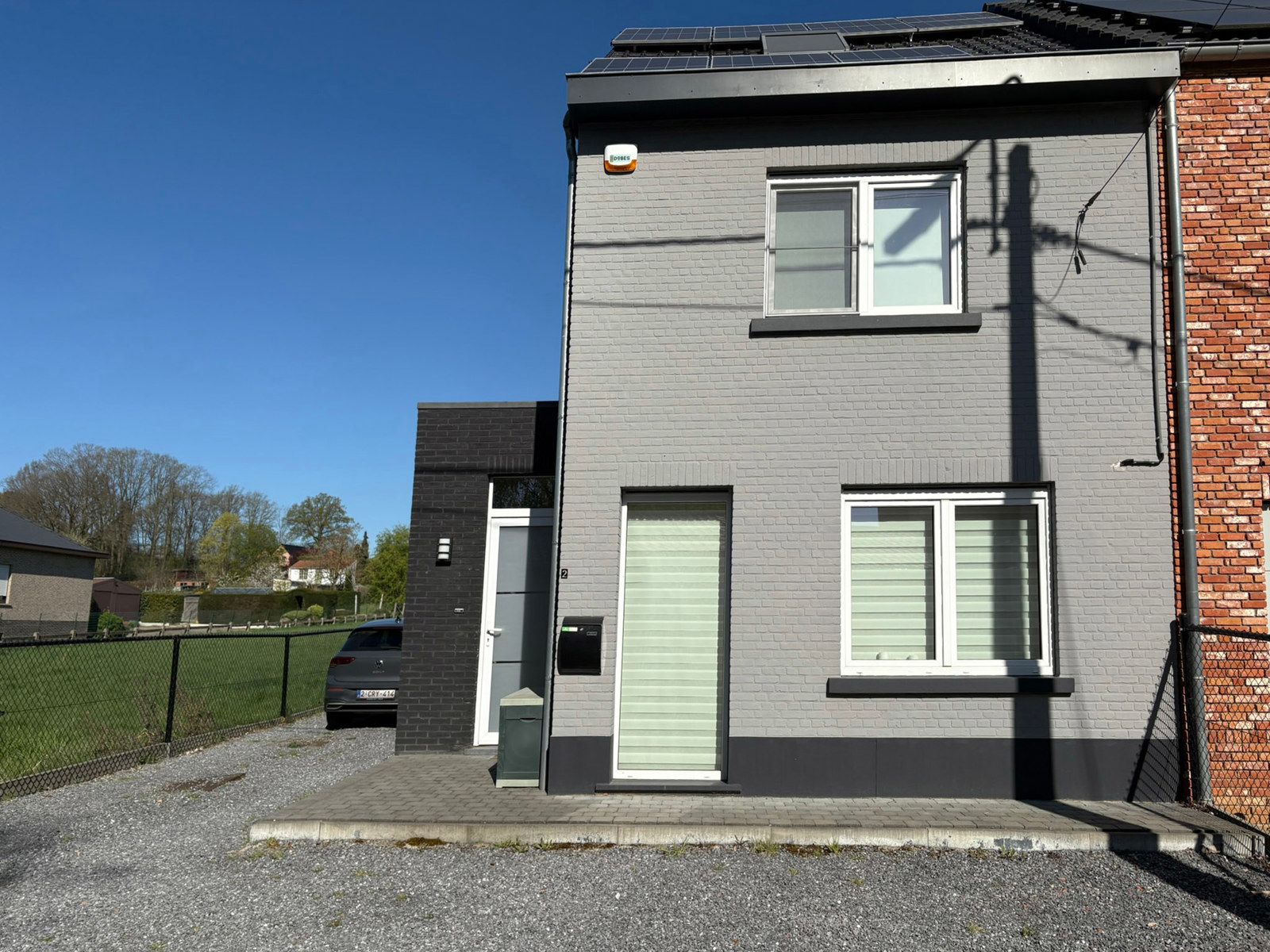 Praktische gezinswoning met grote tuin en 3slks in Rillaar foto {{pictureIndex}}