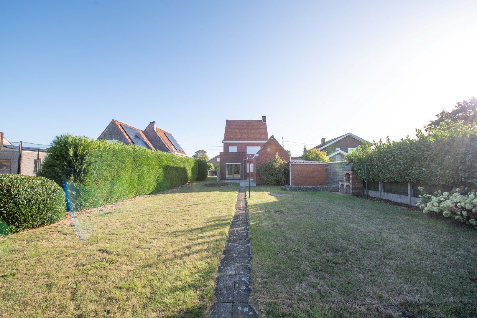 Goed gelegen, stevige woning op 900 m² met perfecte oriëntatie in Zulte (Machelen)! foto 2