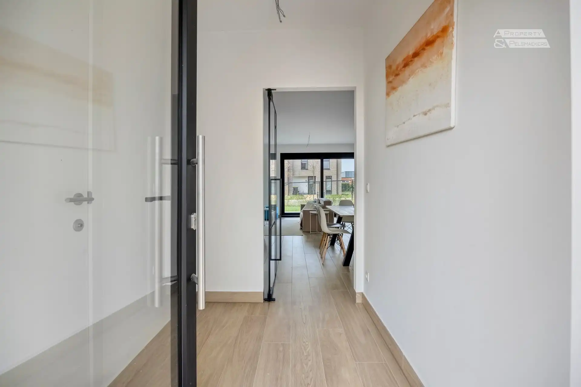 Ontdek deze prachtige nieuwbouwwoning op een toplocatie foto 2