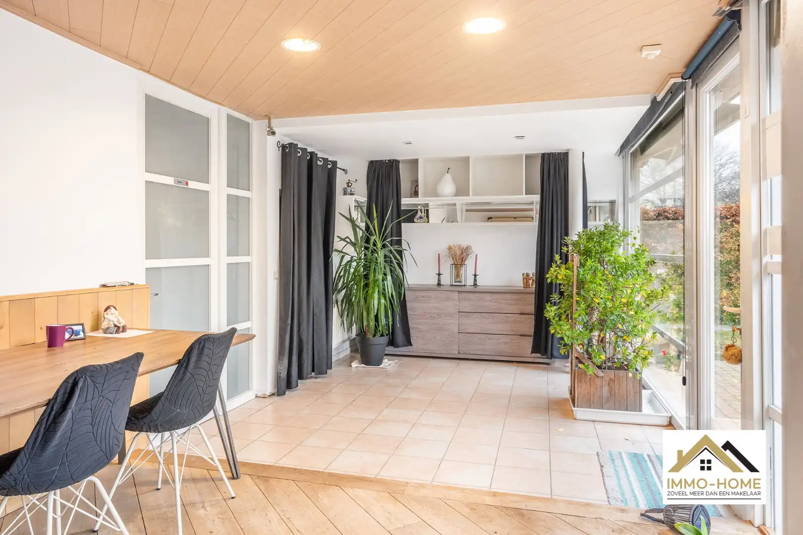 Instapklare woning met bureau/ winkelruimte  foto 13