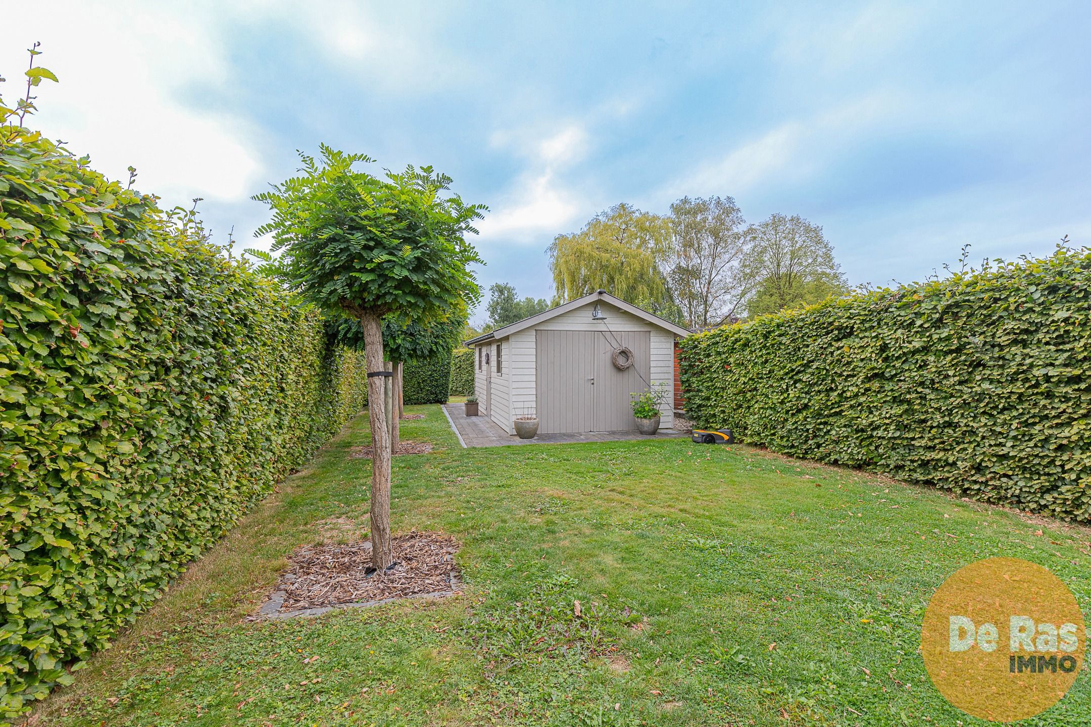 HILLEGEM – Gerenoveerde, ruime HOB met schitterende tuin foto 25