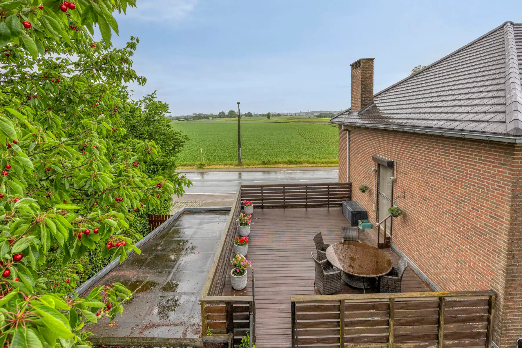 Zeer ruim appartement(3slpks) met 2 garages + zolder + tuin  foto 14